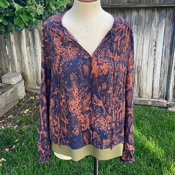 CAbi Snakeskin Print Orange Blue Wrap Long Sleeve Top  Women's Size Medium - Picture 2 of 9